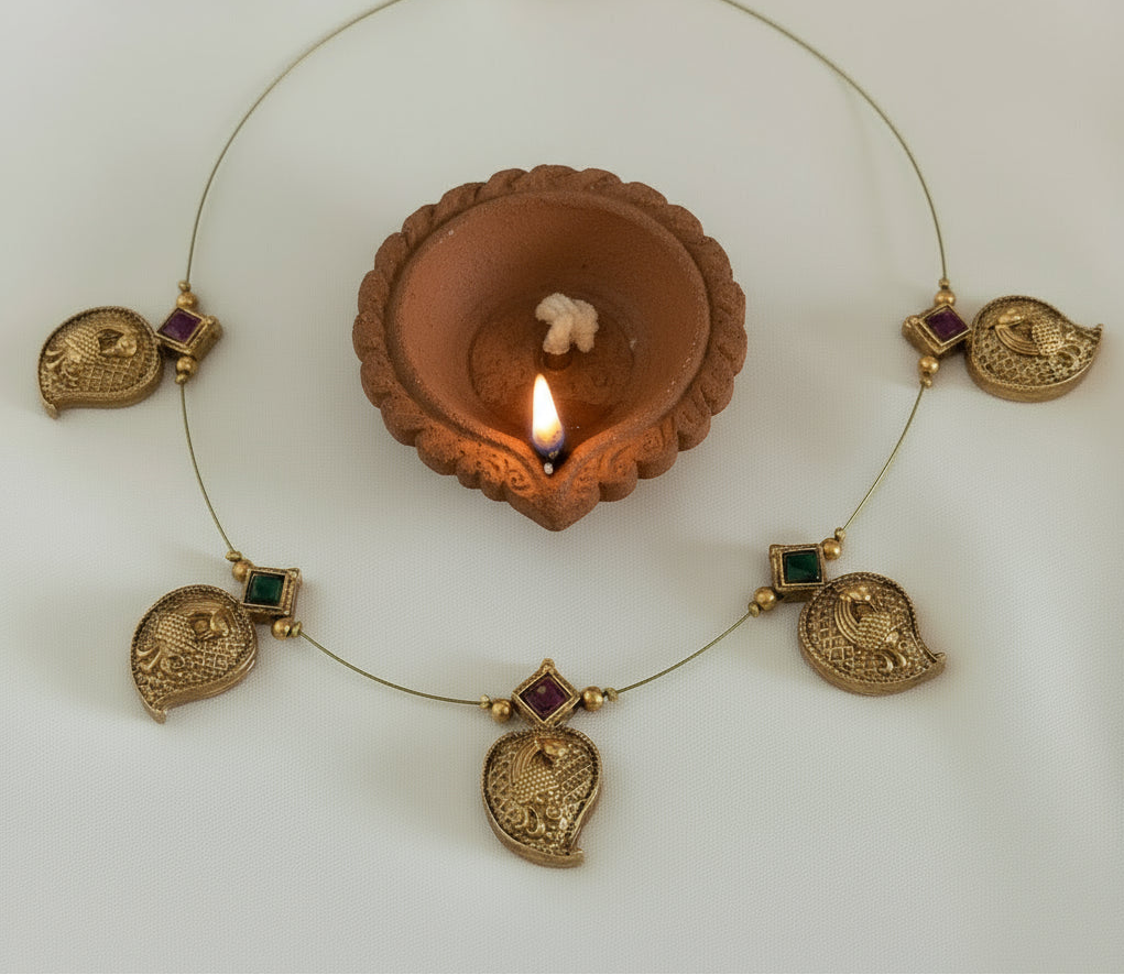 INVSIBLE MAANGA NECKLACE