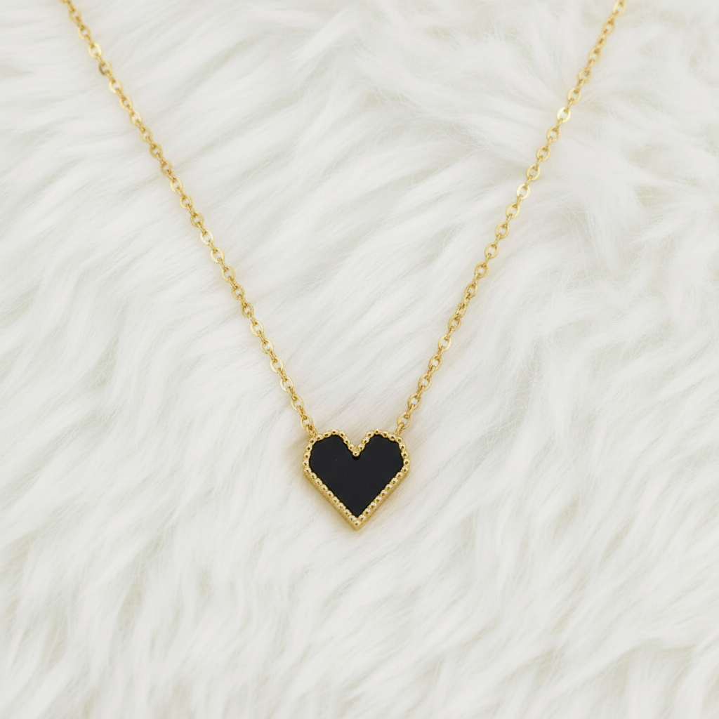 LOVE PENDANT| ANTI TARNISHED