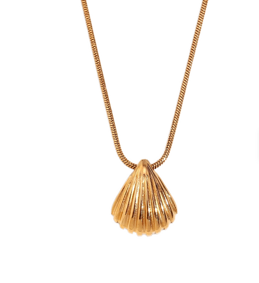 Shell Love - Anti Tarnish 18K Gold Plated Necklace