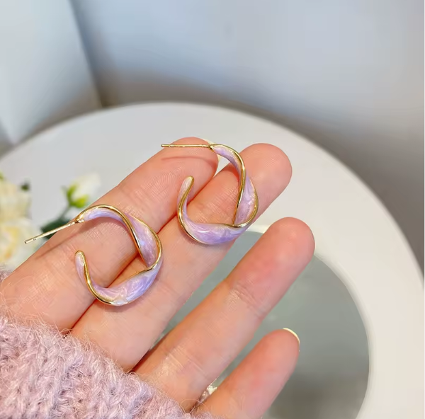 KOREAN TWISTED HOOP EARINGS