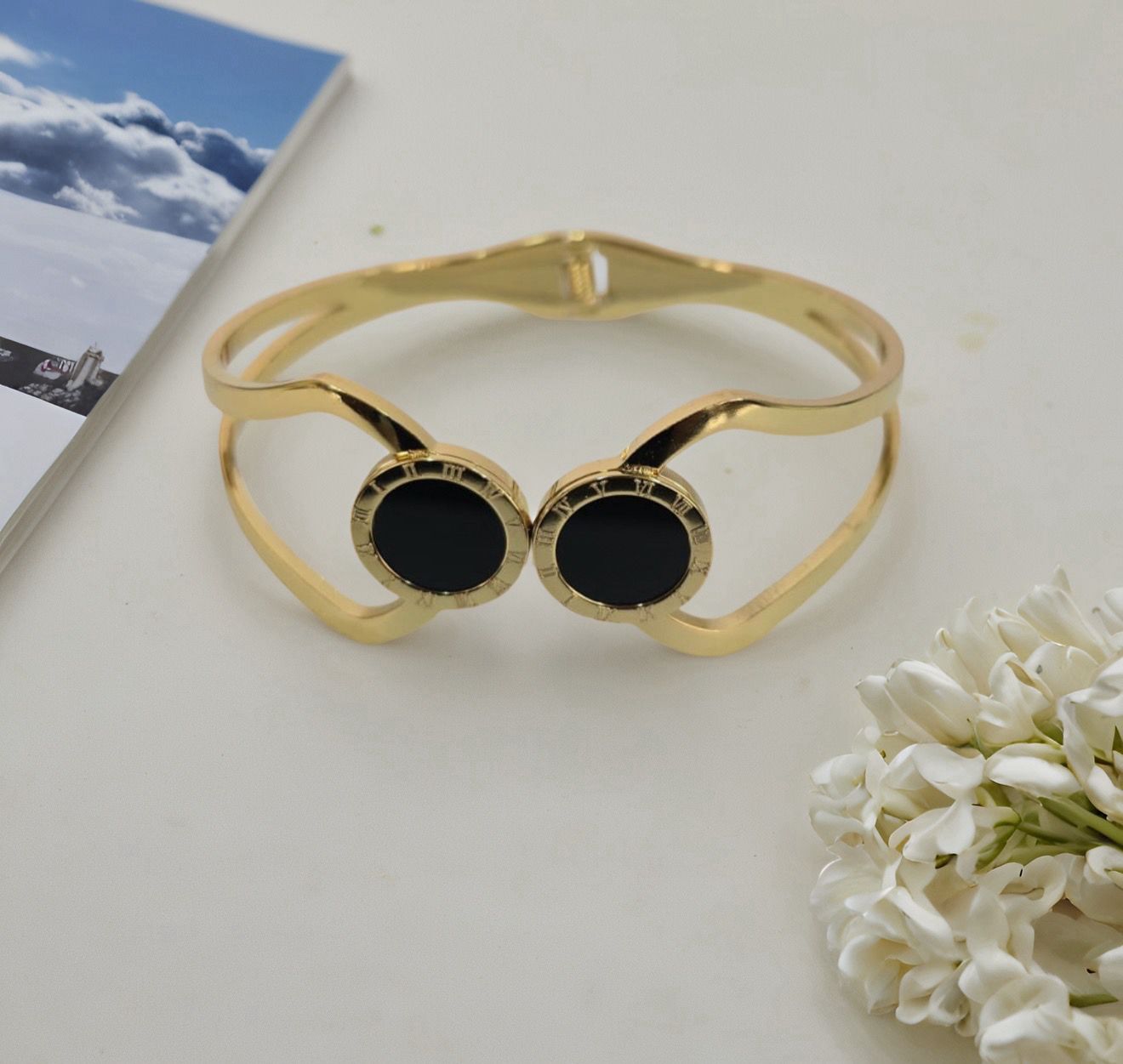 ROUND OPEN CUFF CLASSIC ROMAN NUMERICAL BRACELET |ANTI TARNISHED