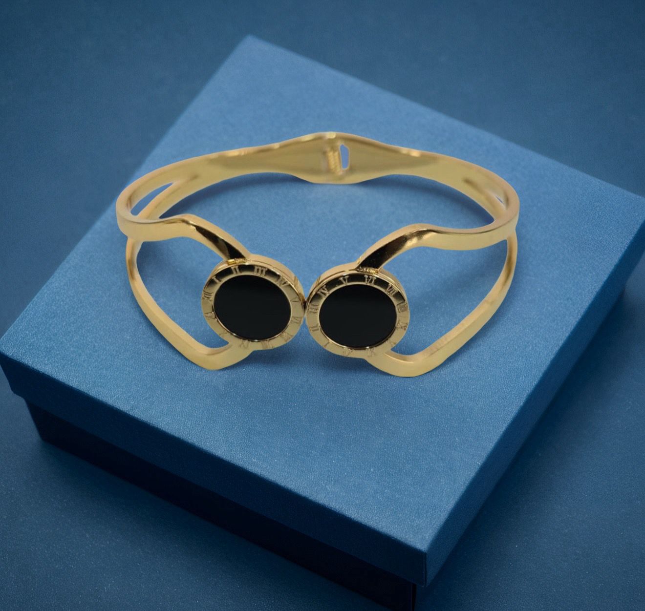ROUND OPEN CUFF CLASSIC ROMAN NUMERICAL BRACELET |ANTI TARNISHED