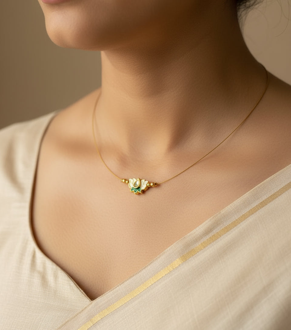 Trending Invisible single Lotus Chocker
